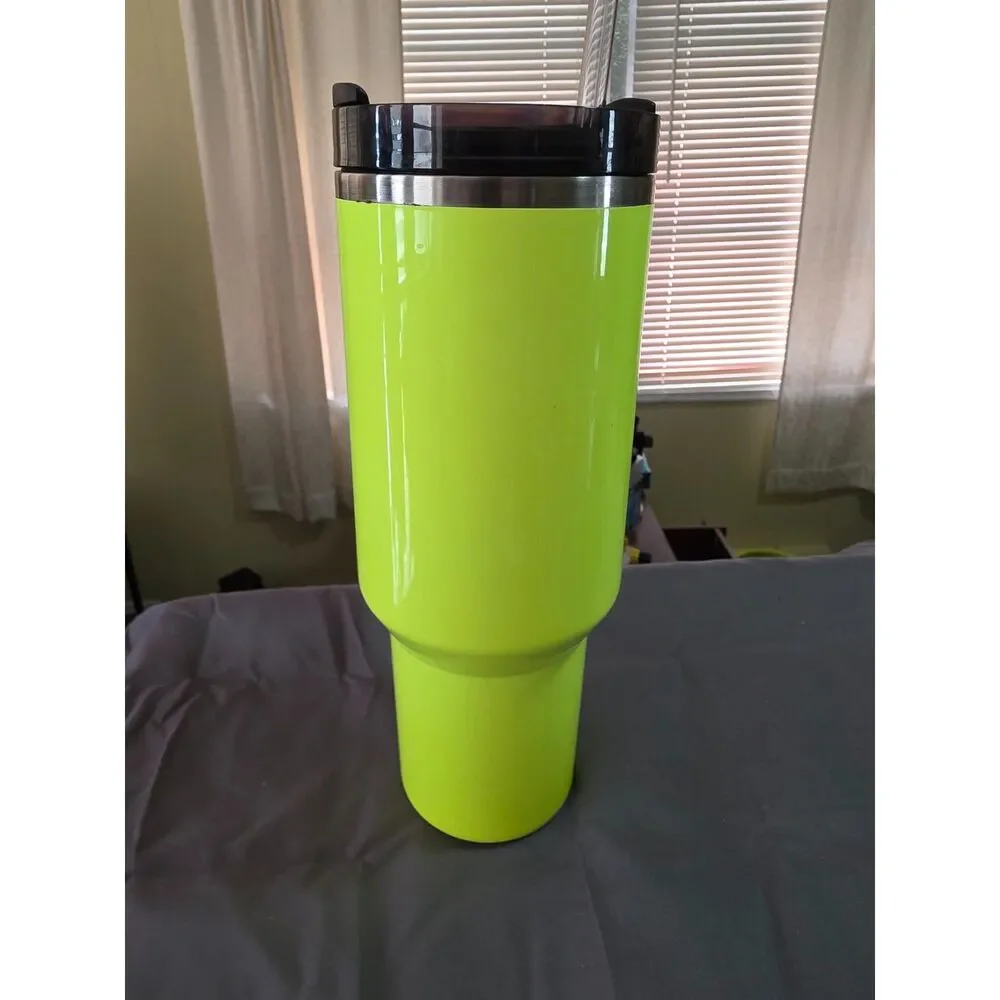 Stanley Tumbler 40oz Flowstate Quencher H2.0Travel Neon Yellow Limited Edition - Picture 4 of 8